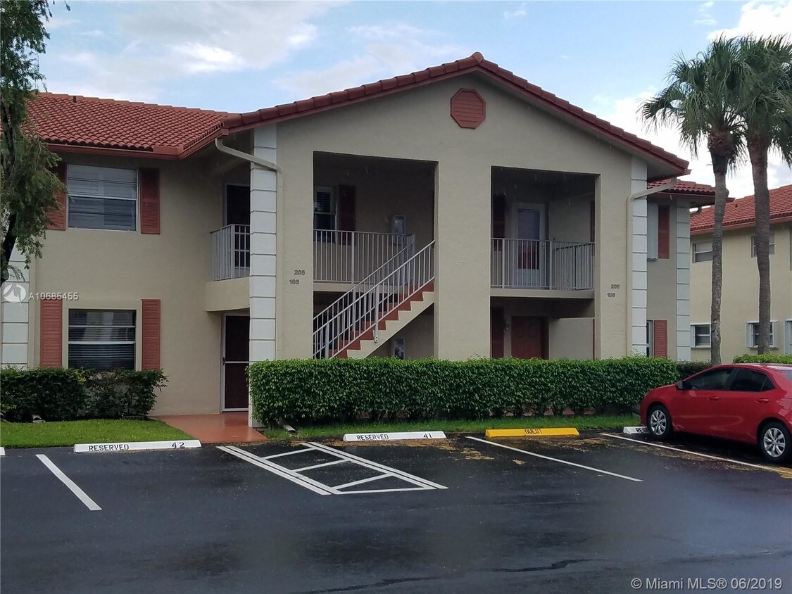 3011 Holiday Springs Blvd Unit 105, Margate, FL 33063 Condo for Rent