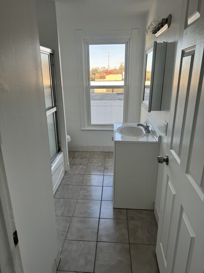 Foto del edificio - 29 W Lincoln Hwy