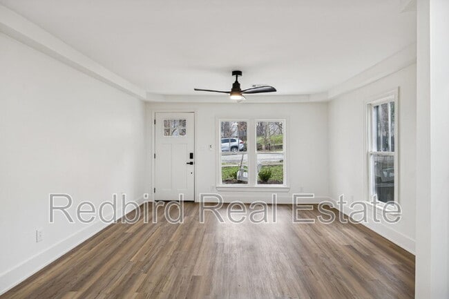 Building Photo - 611 S 12th St