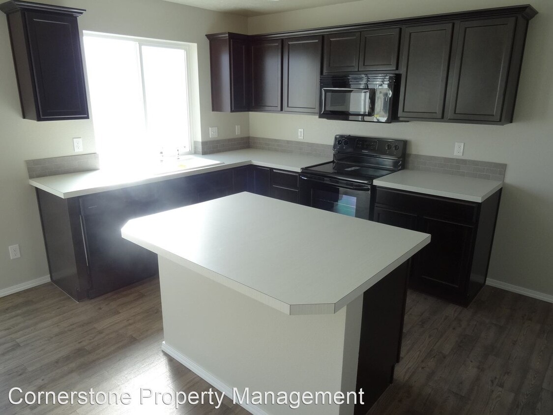 Foto principal - 3 br, 2.5 bath House - 605 W Archerfield
