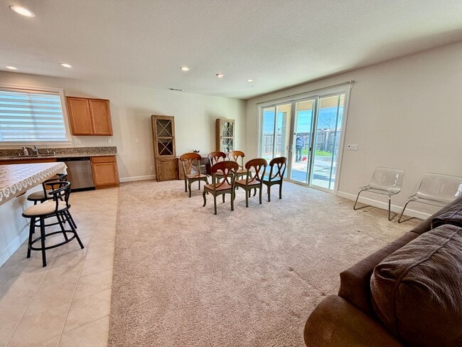 Foto del edificio - Vacaville 4 Bed | 3 Bath | Single-Story | 2,490 SF | Built in 2021
