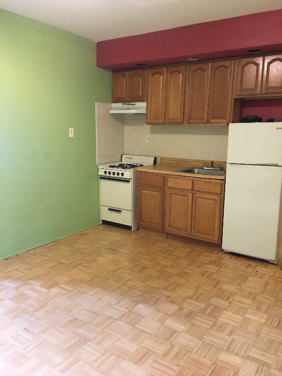 Foto del edificio - 120 Wyona St