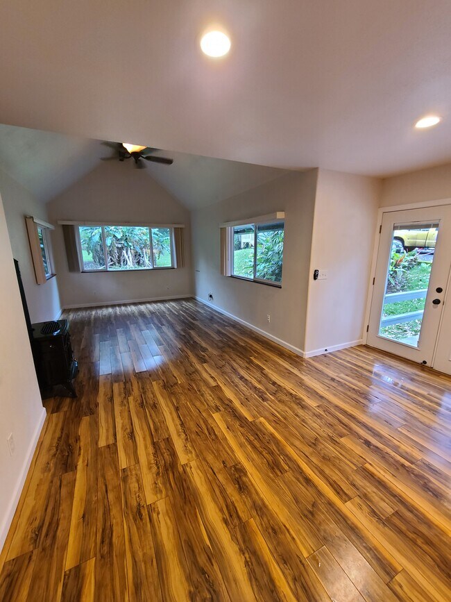 4638893889 Old Mamalahoa Hwy, Honokaa, HI 96727 House Rental in