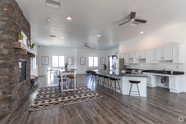 Interior Photo - Springs at Copper Canyon