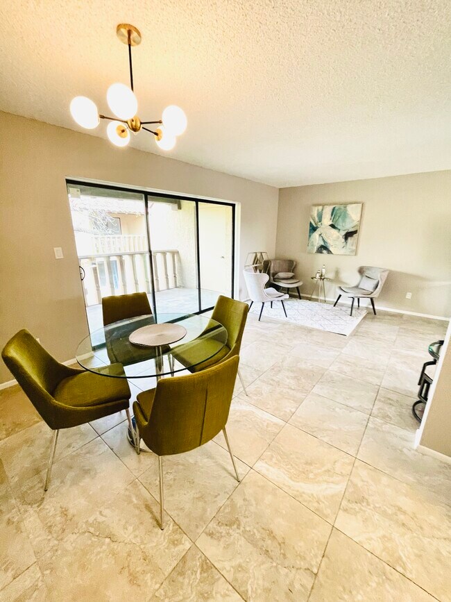 Building Photo - 8649 E Royal Palm Rd