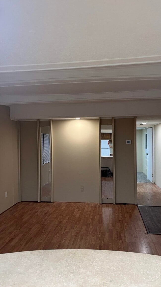 Foto del edificio - 606 S Oak Forest Rd