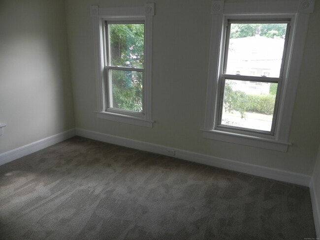 Building Photo - 2.5 Jefferson St