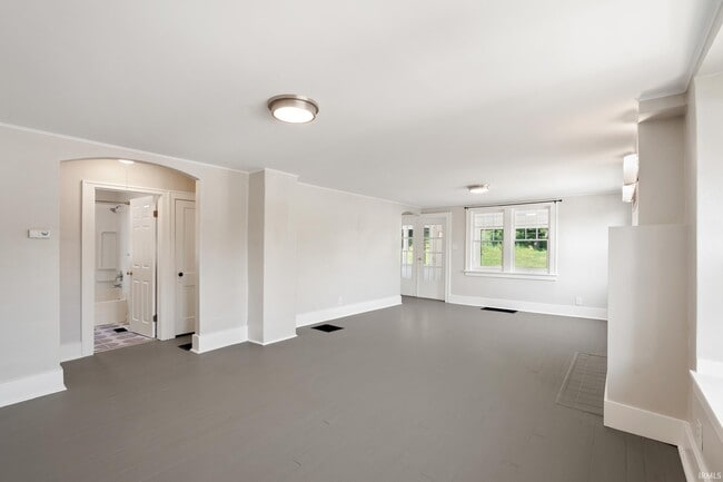 Building Photo - 1112 Park Ave