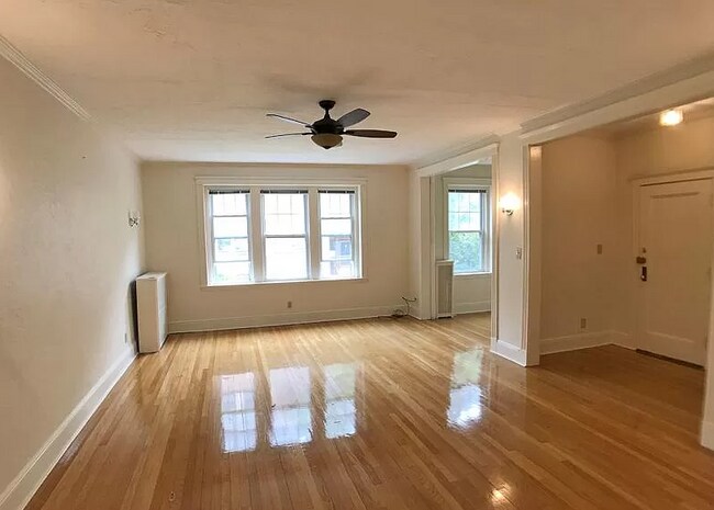 Building Photo - 20 Alton Plz