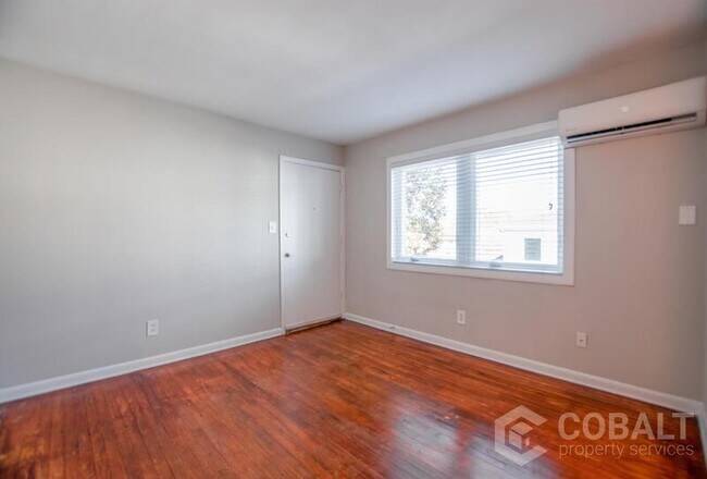 Foto del edificio - 949 Greenwood Ave NE