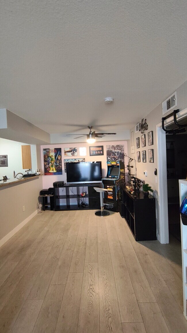 Foto del edificio - 5055 W Hacienda Ave