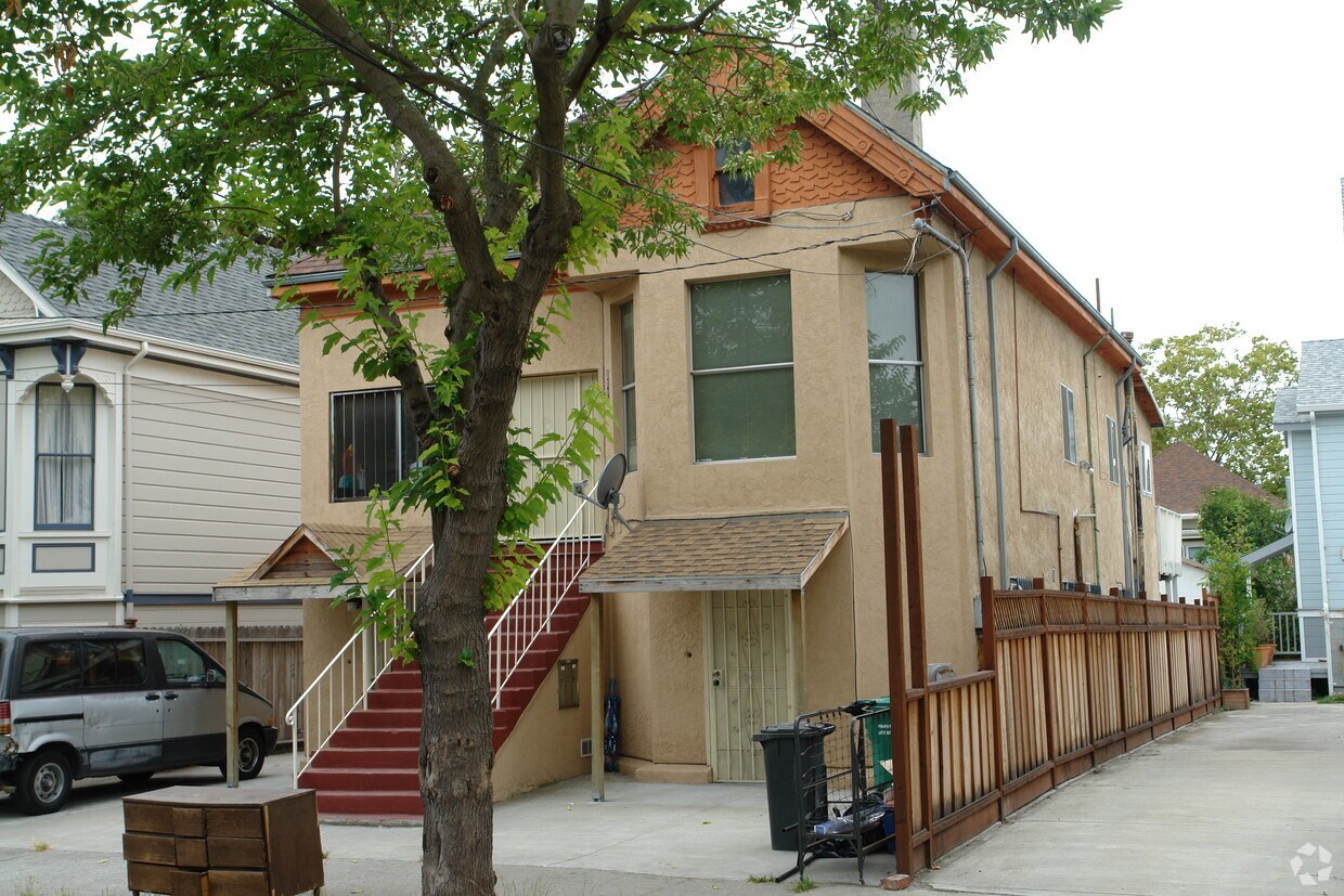 Primary Photo - 3114 Ellis St