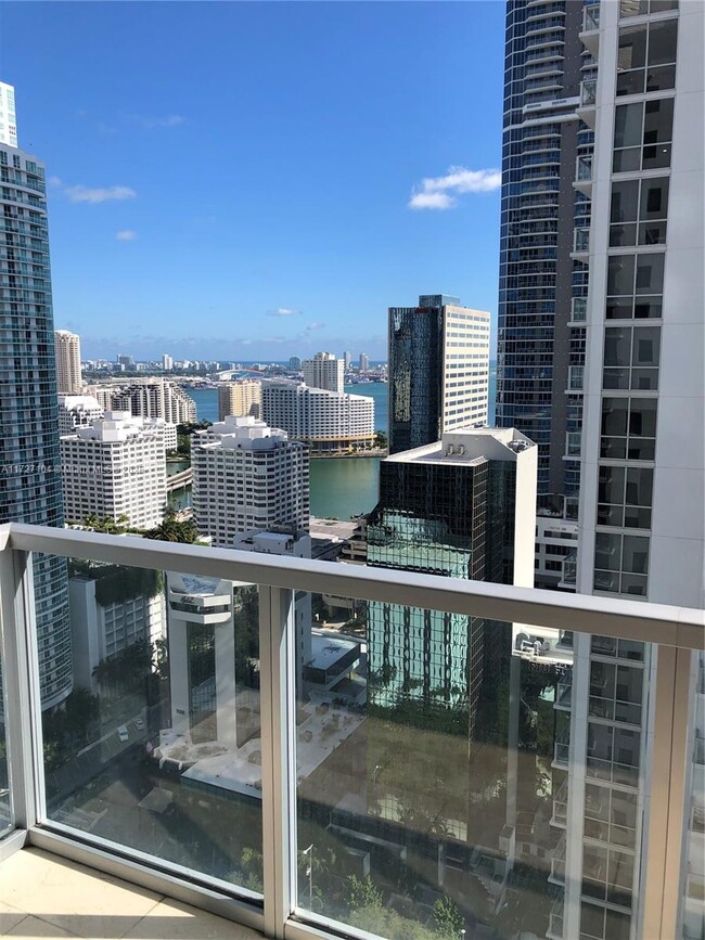 Foto del edificio - 1050 Brickell Ave