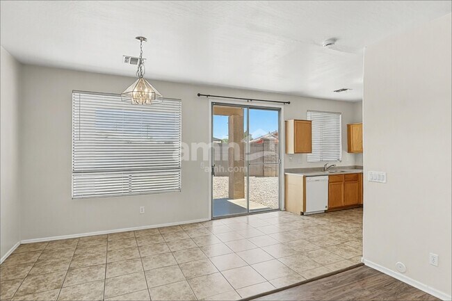 Foto del edificio - 1701 S 113th Dr