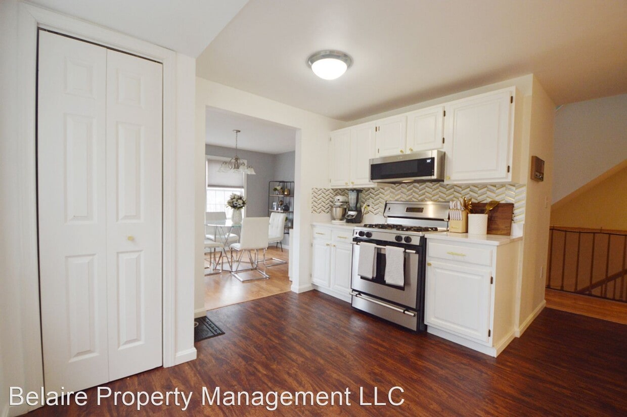 3 br, 2.5 bath House 1 Village Way House Rental in Holden, MA