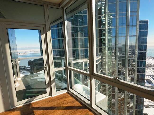 Building Photo - 1201 S Prairie Ave