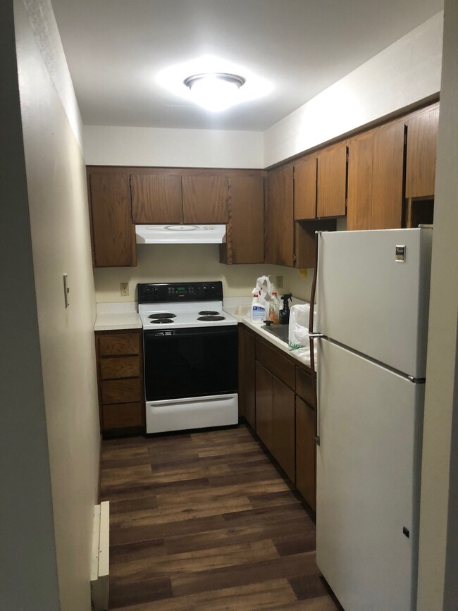 Building Photo - 404 Femrite Dr