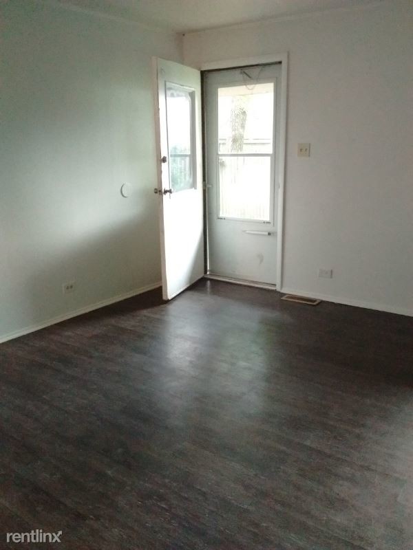 Foto del edificio - 2 br, 1 bath Apartment - 1706 Ferry St