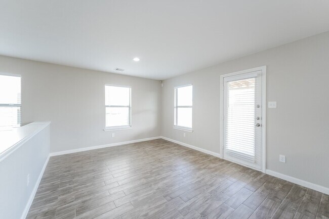 Foto del edificio - 20714 Tayman Oaks Dr