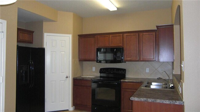 Building Photo - 208 Teron Dr