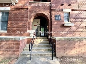 Building Photo - 761 N Alexander St