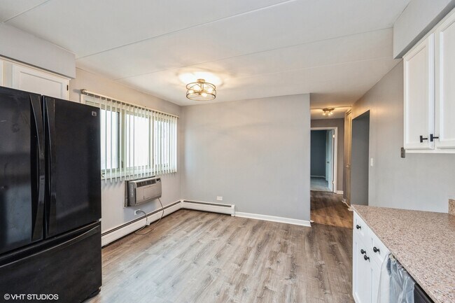 Foto del edificio - 6150 Kensington Ave