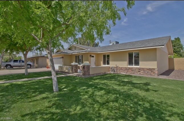 Building Photo - 1518 E Campus Dr