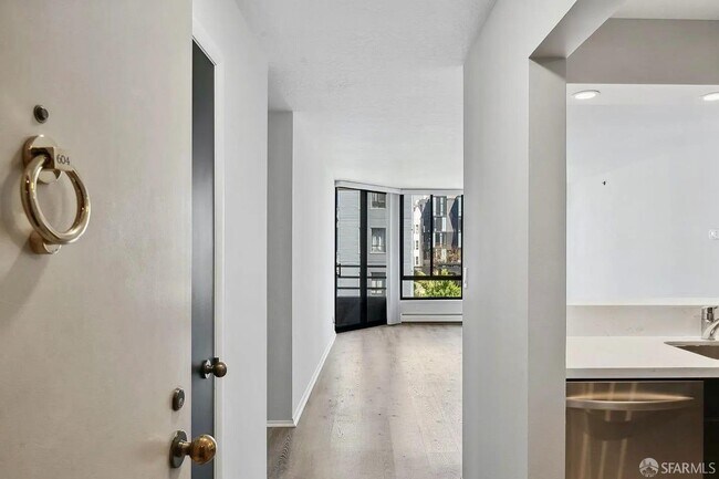 Foto del edificio - 900 Bush St