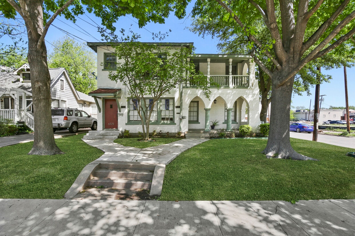 Primary Photo - 6025 Lewis St
