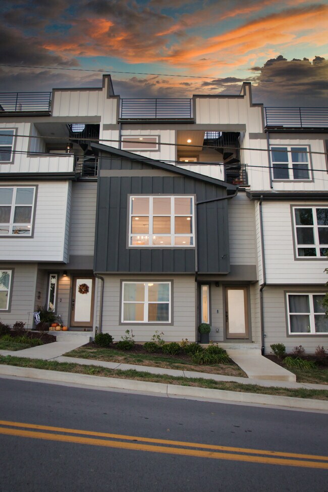 Building Photo - 89 Fern Ave