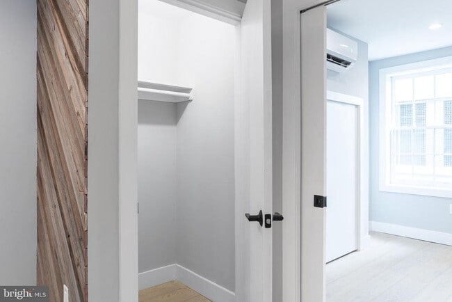 Building Photo - 1707 Rittenhouse Square