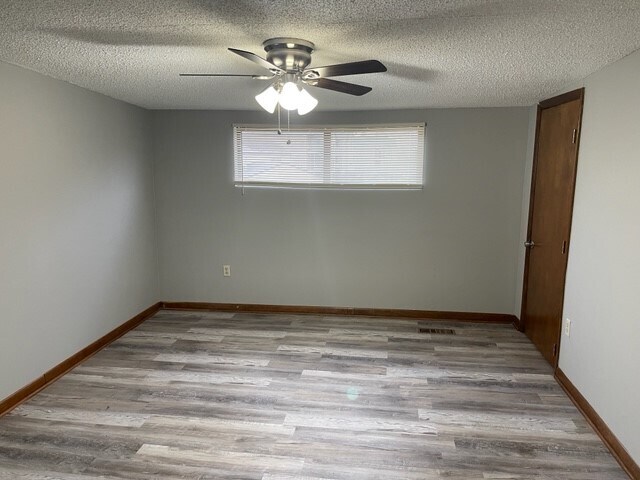 Foto del edificio - 902 Hartwell Dr