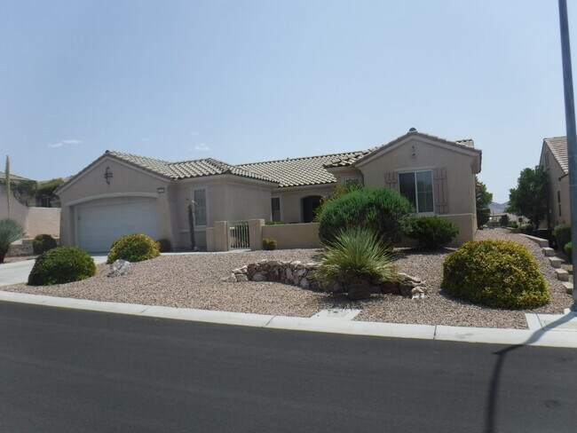 Foto del edificio - Sun City Anthem home right on the golf course!