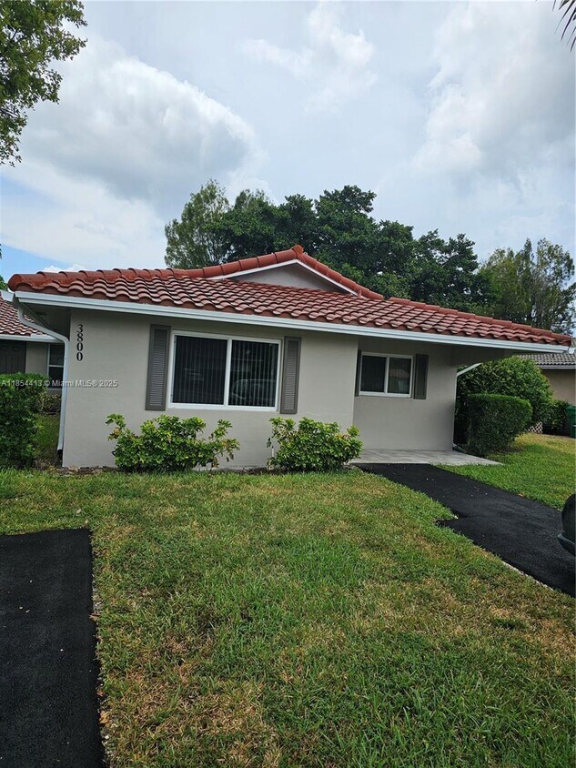 Primary Photo - 3800 NW 110th Ave
