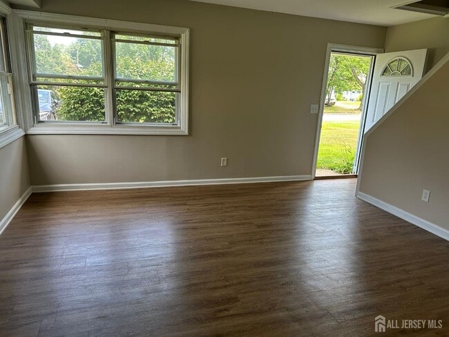 Building Photo - 1075 Fireside Ave