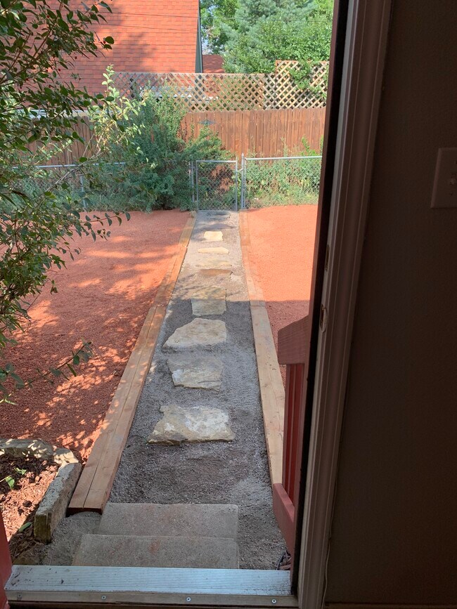 Foto del edificio - 2006 Carlton Ave