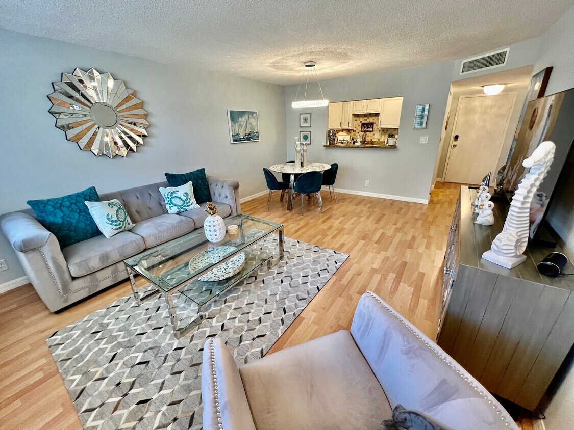 Primary Photo - 1421 S Ocean Blvd