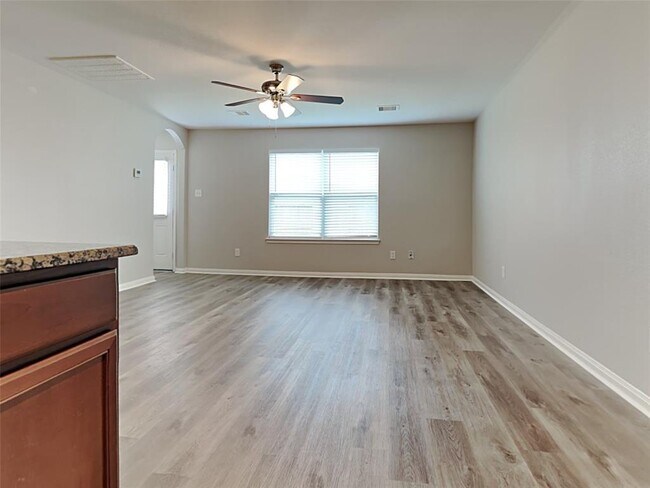 Building Photo - 27014 Poets Dr