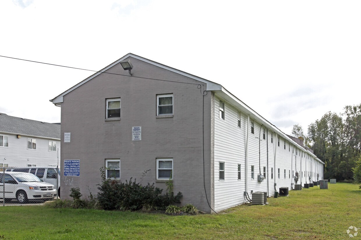Dot's Place Apartments Apartments in Portsmouth, VA