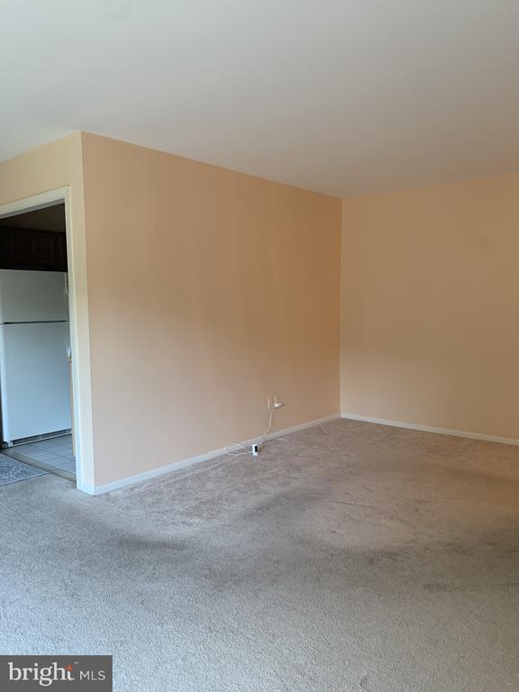 Building Photo - 6147 Leesburg Pike