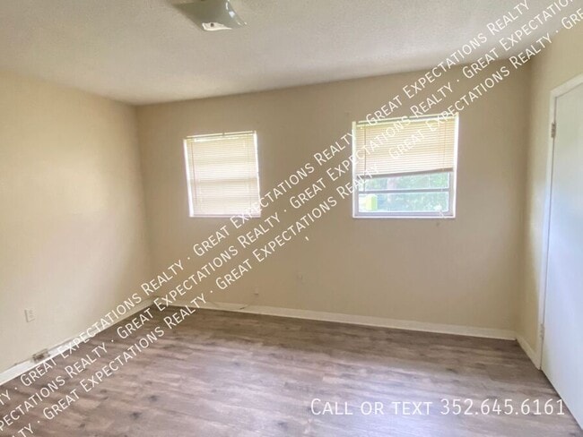 Building Photo - 2631 SW 33rd Ave