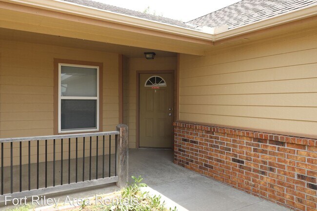 Building Photo - 3 br, 2 bath House - 1617 Clover Drive