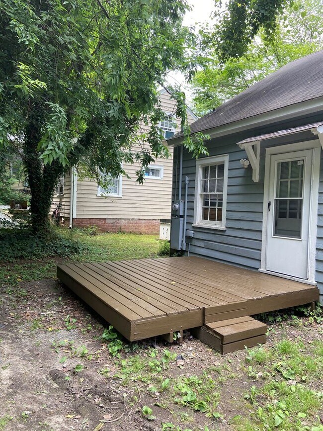 Foto del edificio - Charming 3-Bedroom, 1-Bath Home in Chapel Hill – Ideal Location Near UNC!!