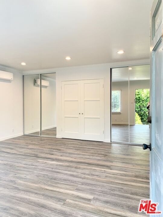 Building Photo - 249 S Catalina Ave