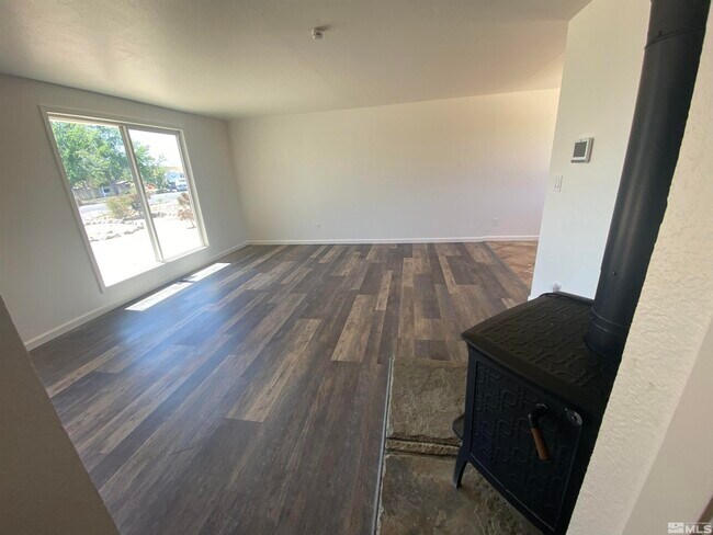 Building Photo - 27 S Tropicana Cir
