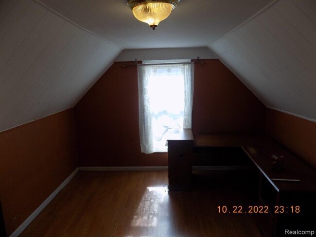 Building Photo - 3037 Belmont St