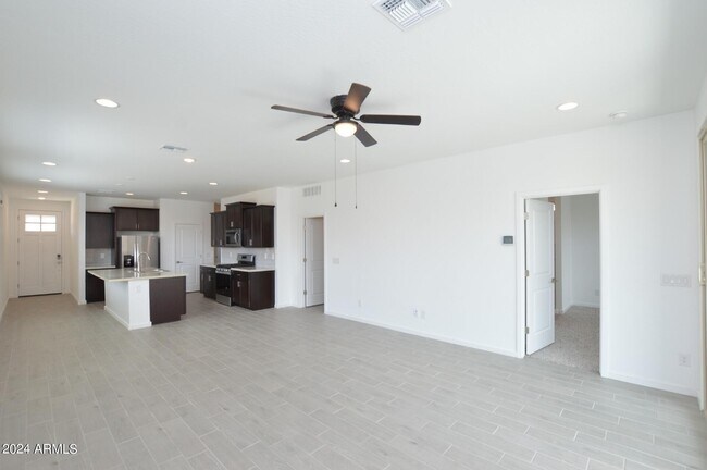 Building Photo - 2679 E Tolosa Dr