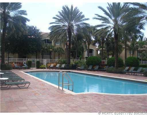 Foto del edificio - 248 Village Blvd