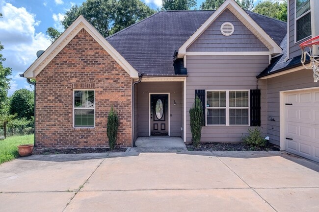 Building Photo - 115 Cypress Pl