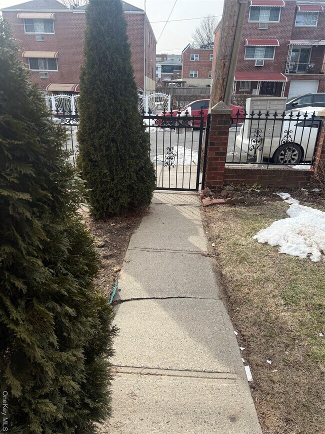 Foto del edificio - 3550 Palmer Ave